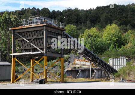 Kohle hopper auf der Website von der Terrasse Mine von Crusader Kohle in der West Coast Stadt Reefton besessen. Stockfoto