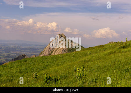 Giewont Peak auf dem Hintergrund von Zakopane. Tatra. Polen. Stockfoto