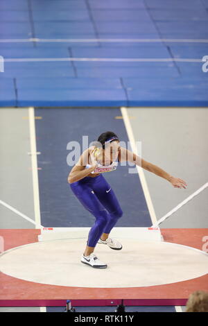 Glasgow, Schottland, Großbritannien. 01. März, 2019. Katarina Johnson Thompson während des Europäischen Indoor Leichtathletik WM 2019 der Frauen Pentathlon Kugelstoßen Credit: Ben Stand/Alamy leben Nachrichten Stockfoto