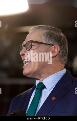 Seattle, Washington DC, USA. 28.Februar 2019. Gouverneur Jay Inslee offiziell verkündete seine Präsidentenangebot 2020 bei einem örtlichen Solarunternehmen. Als Amerikas "grünsten Gouverneur bekannt, inslee tritt weg von seinem Klimawandel Presidential bid mit einem Multi-state" Klima Mission Tour" ab dieser Woche in Iowa und Nevada. Credit: Paul Christian Gordon/Alamy leben Nachrichten Stockfoto