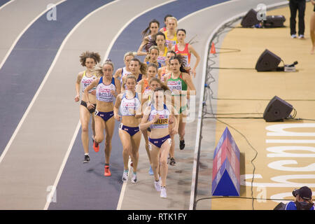 Glasgow, UK. 01 Mär, 2019. Glasgow, Schottland - 1. März: Bei der abschliessenden 3000 m der Frauen am 1. Tag der Europäischen Indoor Leichtathletik WM im Emirates Stadion in Glasgow, Schottland. (Quelle: Scottish Borders, Medien/Alamy leben Nachrichten Stockfoto