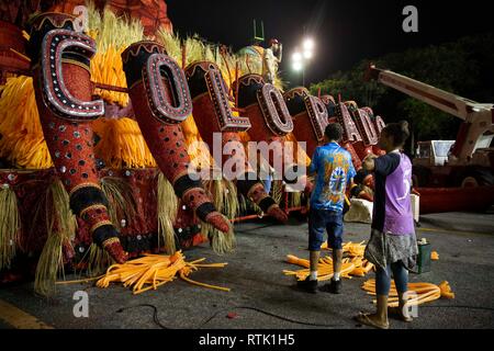 SP - Sao Paulo - 01/03/2019 - Samba Schulen Parade letzte Anpassungen - Schulen geben die letzten Anpassungen in der allegorischen Wagen für den Beginn der Paraden der speziellen Gruppe von Sao Paulo, in der Nacht vom Freitag, 01, im Sambodromo von Anhembi. Foto: Suamy Beydoun/AGIF Stockfoto