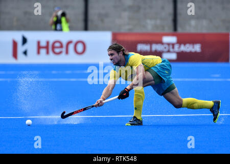 2. März 2019, Sydney Olympic Park Hockey Centre, Sydney, Australien; FIH Mens Pro League Hockey, Australien im Vergleich zu Spanien; Jeremy Hayward von Australien den Ball Stockfoto