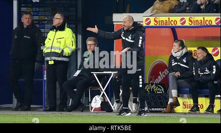 Duisburg, Deutschland. 01 Mär, 2019. firo: 01.03.2019 Fußball, 2. Bundesliga, Saison 2018/2019 MSV Duisburg - 1.FC Magdeburg Trainer goalsten Lieberknecht (#TL, MSV Duisburg) gibt Anweisungen | Verwendung der weltweiten Kredit: dpa/Alamy leben Nachrichten Stockfoto