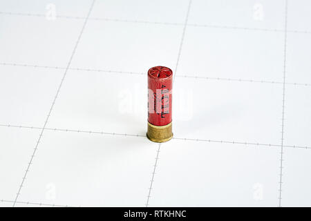 12 Gauge Ga Schrotflinte Nr. 4 Shell Patrone Papier ICI Vintage Stockfoto