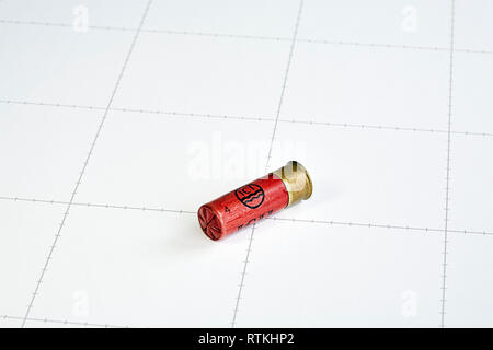 12 Gauge Ga Schrotflinte Nr. 4 Shell Patrone Papier ICI Vintage Stockfoto