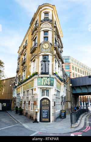 Die Black Friar Public House, Queen Victoria Street, Blackfriars, London Stockfoto