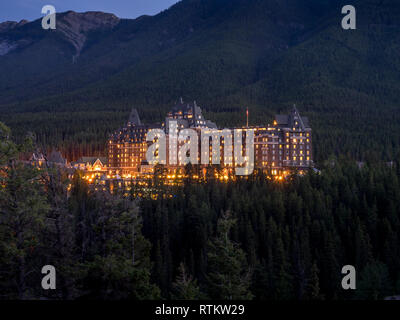 Banff Springs Hotel, Banff National Park, Alberta, Kanada. Das Banff Springs Hotel ist eines der berühmtesten Hotels in Kanada und ist entfernt Stockfoto