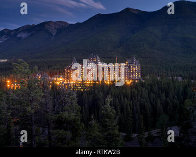 Banff Springs Hotel, Banff National Park, Alberta, Kanada. Das Banff Springs Hotel ist eines der berühmtesten Hotels in Kanada und ist entfernt Stockfoto