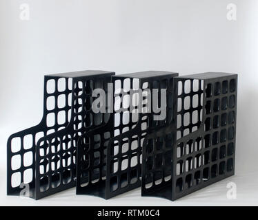 Vintage schwarzen Kunststoff Aktenschränke Stockfoto