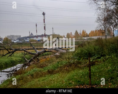 Kreuz Grab stalker in der Sperrzone. Kreuz Grab stalker in der Sperrzone. Stockfoto