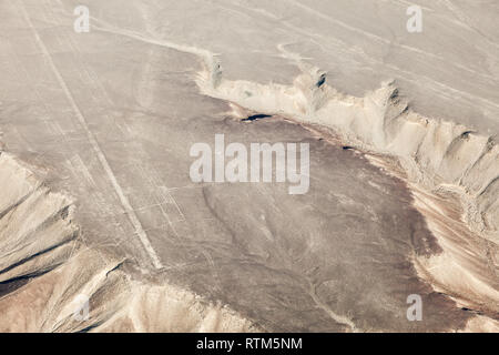 Luftaufnahme der Nazca Linien, dem Kolibri, Peru Stockfoto