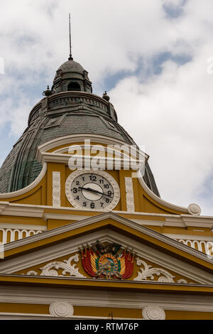 Die beiden Kammern des Kongresses treffen sich in der Legislative Palast auf der Plaza Murillo, main La Paz's Stadtzentrum entfernt. Plaza Murillo ist auch flankiert Stockfoto