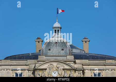 Luxemburg Palast wurde ursprünglich erbaut (1615-1645) die königliche Residenz der Regent Marie de Medici. Es ist der Sitz des französischen Senats. Stockfoto