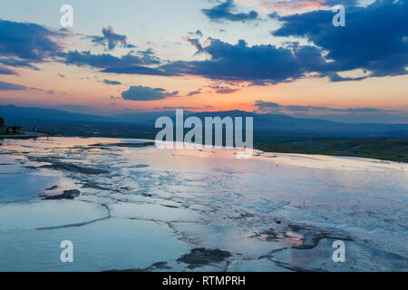 Travertin Terrasse, Pamukkale, Provinz Denizli, Türkei Stockfoto