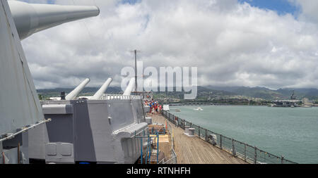 Die USS Missouri Schlachtschiff am 5. August 2016 in Pearl Harbor, USA. Website des Vertrags Unterzeichnung Ende 1945 zwischen den USA und Japan, ist jetzt in der Anker Stockfoto