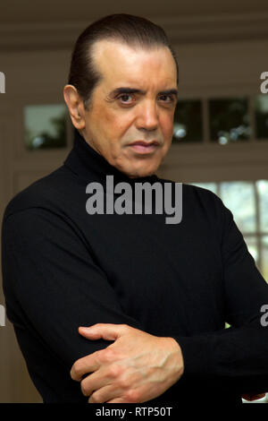 Bedford, USA. 27 Jan, 2012. Chazz Palminteri am Deckel Fotoshooting für Kantenmagazin am Chazz Palminteri Residence in New York, USA. Quelle: Steve Mack/S.D. Mack Bilder/Alamy Stockfoto