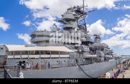 Die USS Missouri Schlachtschiff am 5. August 2016 in Pearl Harbor, USA. Website des Vertrags Unterzeichnung Ende 1945 zwischen den USA und Japan, ist jetzt in der Anker Stockfoto