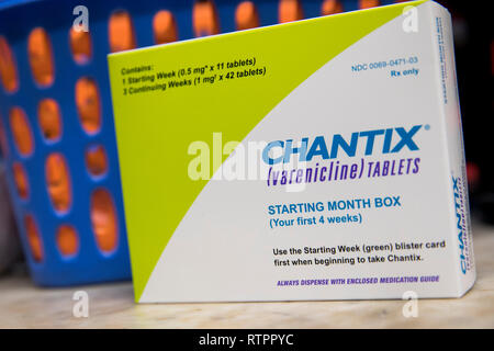 Eine Box mit Chantix (vareniclin) verschreibungspflichtige Medikamente fotografiert in einer Apotheke. Stockfoto