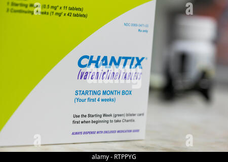 Eine Box mit Chantix (vareniclin) verschreibungspflichtige Medikamente fotografiert in einer Apotheke. Stockfoto