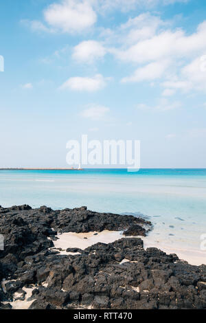 Sehwa Beach Emerald Sea in Jeju Island, Korea Stockfoto