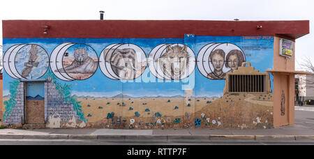 "Bedrohte Arten" Wandbild auf Wand der Country Club Markt, Albuquerque, New Mexico von Joe Stephenson 7/1998 Stockfoto