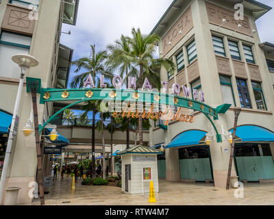 Ansicht der neuen Aloha Tower Marktplatz Am 6. August 2016 in Honolulu, Hawaii. Neu renovierte Aloha Tower Marketplace ist das Tor zum Honolulu Har Stockfoto