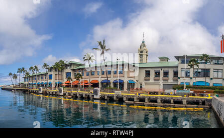 Ansicht der neuen Aloha Tower Marktplatz Am 6. August 2016 in Honolulu, Hawaii. Neu renovierte Aloha Tower Marketplace ist das Tor zum Honolulu Har Stockfoto