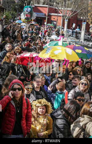 Neapel, Italien. 2. März 2019. Neapel, soziale Karneval in SanitÃ, das zentrale Thema der 2019 edition, von der Rione SanitÃ pädagogischen Netz" gefördert wird 'Comuni Orte - jenseits jeder gemeinsamen Ort. "Ein Thema gewählt, auf die Frage, warum einige Orte bestimmt städtische Bankrott 01.03.2019, Neapel, Italien Kredit sind: Unabhängige Fotoagentur Srl/Alamy leben Nachrichten Stockfoto