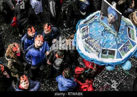 Neapel, Italien. 2. März 2019. Neapel, soziale Karneval in SanitÃ, das zentrale Thema der 2019 edition, von der Rione SanitÃ pädagogischen Netz" gefördert wird 'Comuni Orte - jenseits jeder gemeinsamen Ort. "Ein Thema gewählt, auf die Frage, warum einige Orte bestimmt städtische Bankrott 01.03.2019, Neapel, Italien Kredit sind: Unabhängige Fotoagentur Srl/Alamy leben Nachrichten Stockfoto