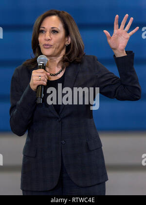 North Las Vegas, Nevada, USA 02 Mär, 2019. Der US-Senator Kamala Harris (D-CA) beteiligt sich an einem Town hall Meeting im Canyon Springs High School. Dies ist der Senator das erste Mal in Nevada als demokratischer Präsidentschaftskandidat. Credit: Brian Cahn/ZUMA Draht/Alamy leben Nachrichten Stockfoto