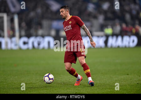 Rom, Italien. 2 Mär, 2019. RoRome, Italien. 02 Mär, 2019. Aleksandar Kolarov von AS Rom in der Serie A Match zwischen Latium und Roma im Stadio Olimpico, RoRome, Italien am 2. März 2019. Foto von Giuseppe Maffia. Credit: UK Sport Pics Ltd/Alamy leben Nachrichten Stockfoto