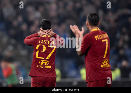 Rom, Italien. 2 Mär, 2019. RoRome, Italien. 02 Mär, 2019. Javier Pastore der AS Roma sieht während der Serie ein Match zwischen Latium und Rom im Stadio Olimpico, RoRome, Italien am 2. März 2019 niedergeschlagen. Foto von Giuseppe Maffia. Credit: UK Sport Pics Ltd/Alamy leben Nachrichten Stockfoto