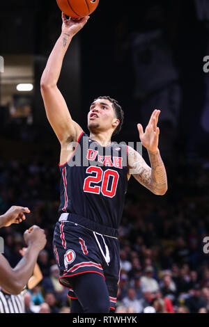 Boulder, CO, USA. 2 Mär, 2019. Utah Utes vorwärts Timmy Allen (20) Stellt einen Schuß gegen Colorado in der ersten Hälfte in der Coors Fall-Mitte in Boulder, CO. Derek Regensburger/CSM/Alamy leben Nachrichten Stockfoto