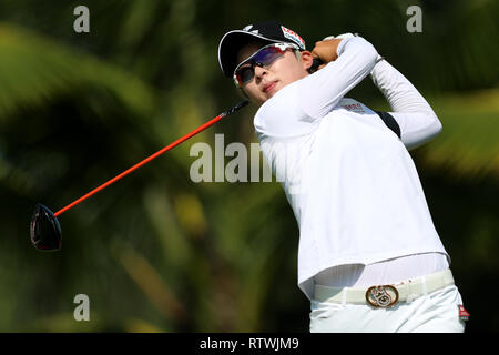 Singapur. 3 Mär, 2019. Hyo Joo Kim von Südkorea zweigt weg auf der zweiten Bohrung während der Endrunde, die von der Frauen-WM im Tanjong Kurs, Sentosa Golf Club. Credit: Paul Miller/ZUMA Draht/Alamy leben Nachrichten Stockfoto