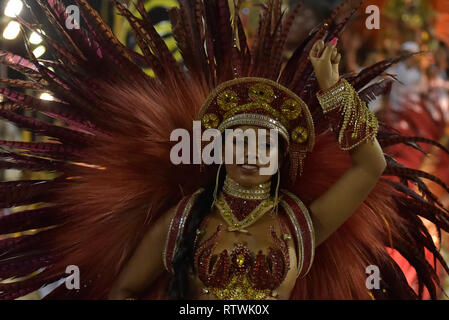 RJ - Rio de Janeiro - 03/03/2019 - Parade von Porto da Pedra an Karneval in Rio 2019 - Mitglieder der Parade der Sambaschule UNIDOS DO PORTO da PEDRA während der Präsentation des samba Schulen der Gruppe A im Sambodromo da Marques de Sapucai im Karneval von Rio 2019. Foto: Thiago Ribeiro/AGIF Stockfoto