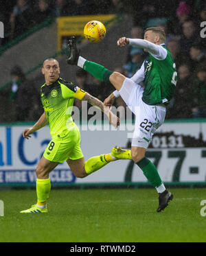 Edinburgh, Schottland, Großbritannien. 02. März, 2019. Scottish Cup Viertelfinale - Hibernian v Celtic, Edinburgh, Midlothian, Großbritannien. 02 Mär, 2019. Bild zeigt: Schweizer Hibs' Stürmer, Florian Kamberi, bringt den Ball unter Kontrolle als keltischer Mittelfeldspieler, Scott Brown, als Hibs spielen Wirt zu Celtic im Viertelfinale des schottischen Schale an der Easter Road Stadium, Edinburgh Credit: Alamy/Ian Jacobs Credit: Ian Jacobs/Alamy leben Nachrichten Stockfoto