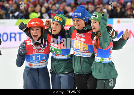 Katharina ALTHAUS, Ramona STRAUB, Carina VOGT, Juliane SEYFARTH (alle GER), Team Deutschland, Sieger, Gewinner, Jubel, Freude, Begeisterung, Skispringen Damen Team, Team Springen, Skispringen Damen Normal Hill Team am 26.02.2019. Nordische Ski-WM 2019 in Seefeld/Österreich vom 19.02.-03.03.2019. | Verwendung weltweit Stockfoto