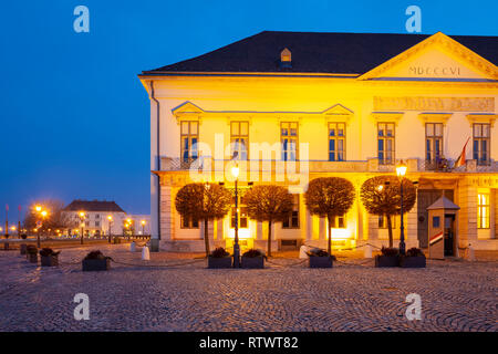 Dawn an Sandor Palast im Burgviertel von Budapest, Ungarn. Stockfoto