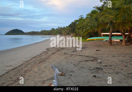 Sonnenaufgang am Pacific Harbour Beach, Viti Levu, Fidschi Stockfoto