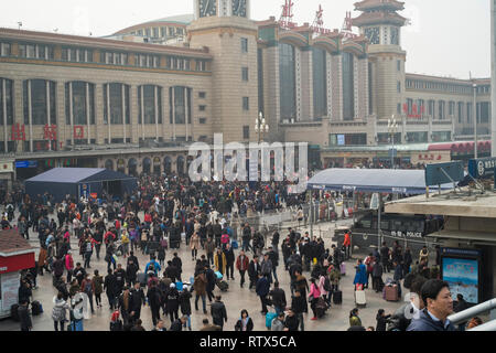 Beijing Railway Station. China verbietet 23 m vom Kauf von Fahrkarten als Teil des 'sozialen credit"-System 03-Mar-2019 Stockfoto