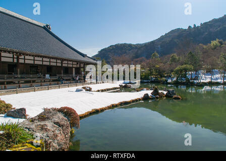 Die sogen Teich und Garten Tenryu-ji in Kyoto, Japan. Dieser Tempel ist der Kopf, der Tempel der Tenryu Zweig des Rinzai Zen Buddhismus. Stockfoto