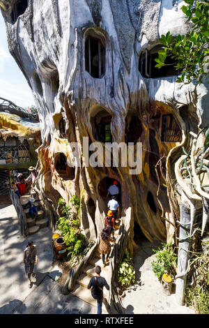 DA LAT, VIETNAM - 20. FEBRUAR 2018: Architektur eines Crazy House in Dalat, Vietnam Stockfoto