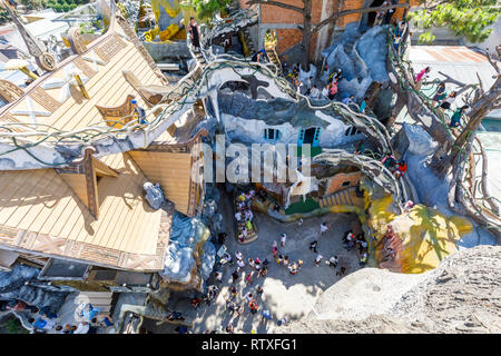 DA LAT, VIETNAM - 20. FEBRUAR 2018: Architektur eines Crazy House in Dalat, Vietnam Stockfoto