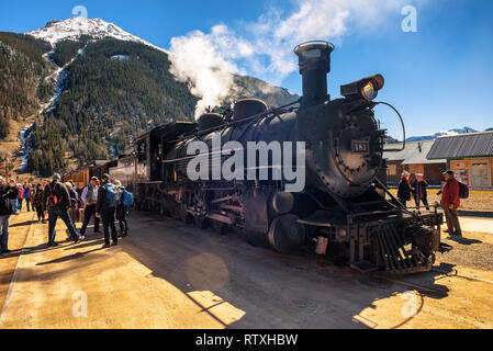 Leute, der Durango Silverton Schmalspurbahn in Silverton Stockfoto