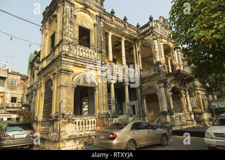 Alte französische Gebäude in Phnom Penh, Kambodscha Stockfoto