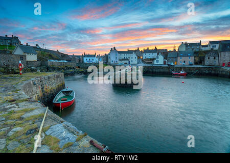 Sonnenuntergang über Portsoy ein Fischerdorf in Aberdeenshire an der Ostküste von Schottland Stockfoto