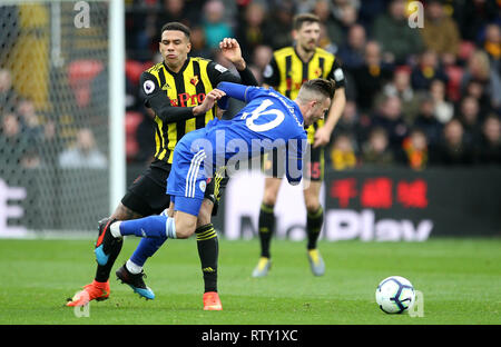 Von Leicester City James Maddison (rechts) und der Watford Etienne Capoue während der Premier League Match an der Vicarage Road, Watford. Stockfoto