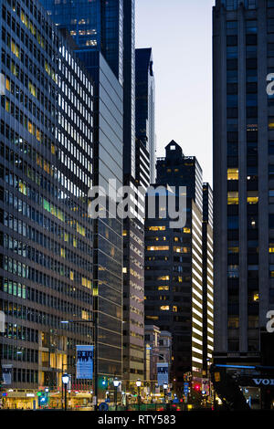 Wie aus Philadelphia Wasserwerk durch die Kunst Museum gesehen Twilight Stockfoto