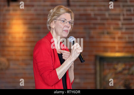 Dubuque, Iowa, USA. 1. März, 2019. Massachusetts Senator Elizabeth Warren hielt eine Organisation der Kundgebung auf dem Stein Cliff Weingut in Dubuque, Iowa, USA o Stockfoto